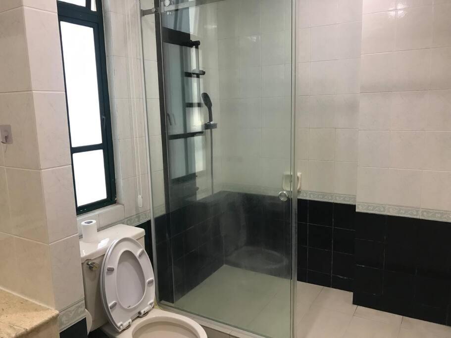 Spacious @ Ctr Apartment *